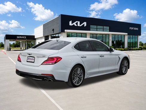 Used 2021 Genesis G70 2.0T RWD image 5