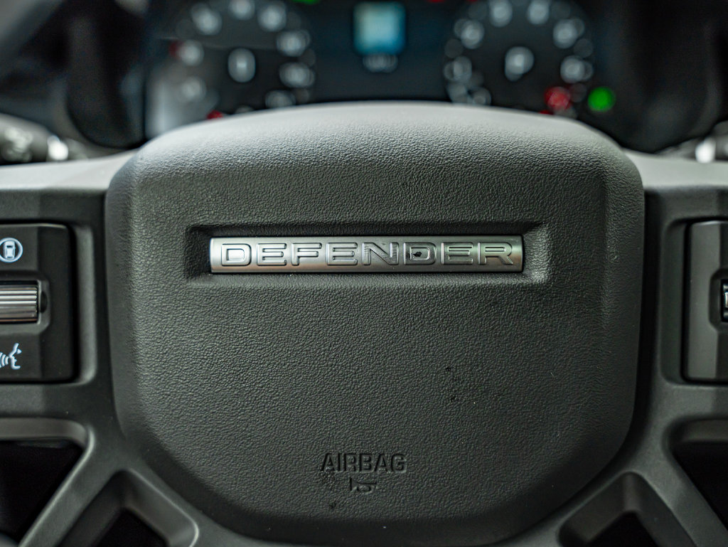 New 2026 Land Rover Defender 110 X-Dynamic SE AWD/4WD image 21