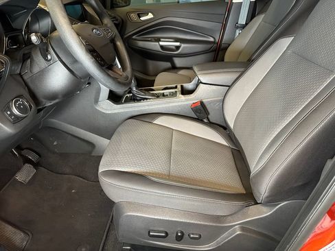 Used 2019 Ford Escape SE FWD image 20