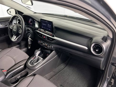Certified 2024 Kia Forte LXS image 27