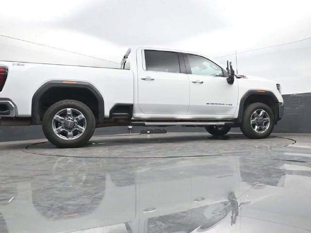 Used 2025 GMC Sierra 2500 SLT w/ SLT Convenience Package AWD/4WD image 44