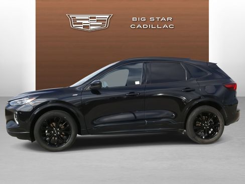 Used 2023 Ford Escape ST-Line Elite w/ Premium Technology Package image 2