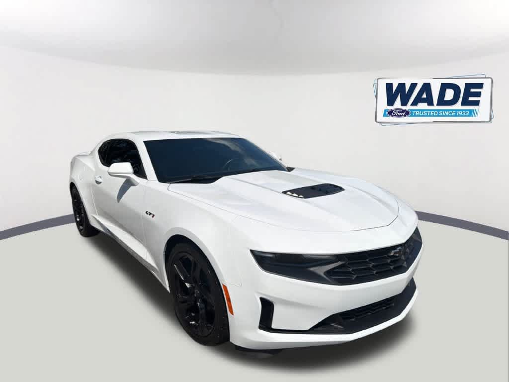 Used 2023 Chevrolet Camaro LT RWD image 3