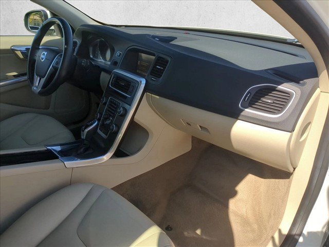 Used 2015 Volvo V60 T5 Platinum FWD image 21
