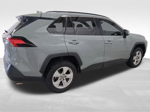 Used 2021 Toyota RAV4 XLE FWD image 6
