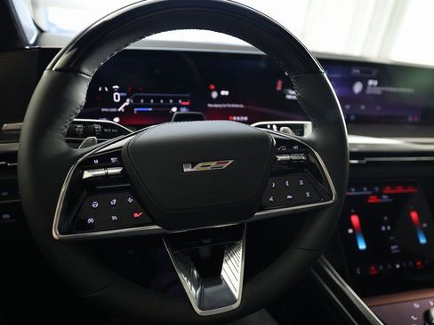 Used 2026 Cadillac Escalade ESV V image 24