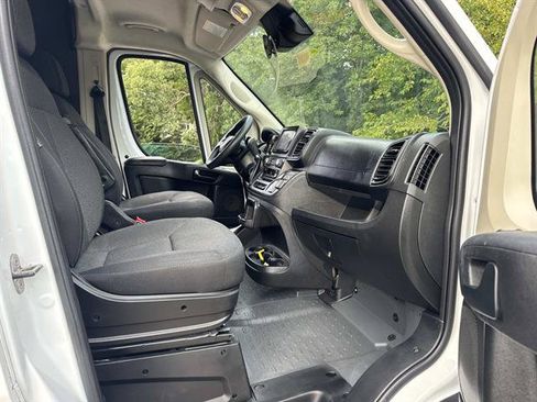 Used 2022 RAM ProMaster 2500 FWD image 5