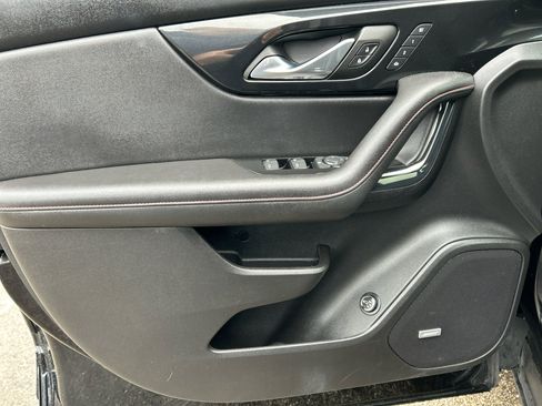 Used 2022 Chevrolet Blazer RS w/ Enhanced Convenience Package image 8