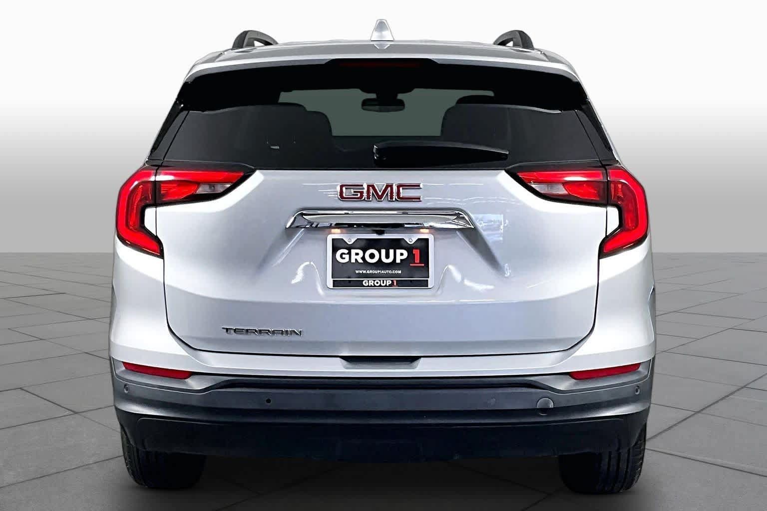 Used 2020 GMC Terrain SLE w/ Driver Convenience Package FWD image 5