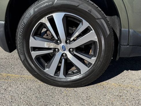 Used 2018 Subaru Outback 3.6R Limited AWD/4WD image 27
