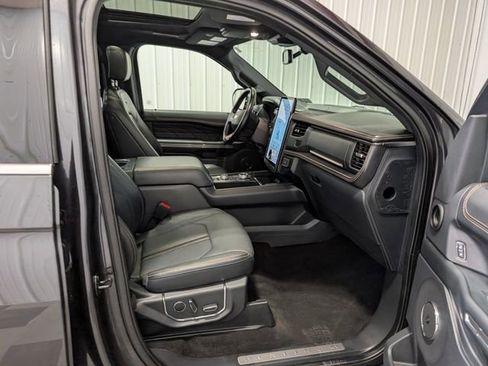 Used 2023 Ford Expedition Platinum AWD/4WD image 31