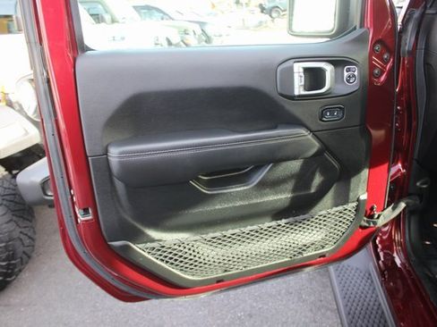 Used 2021 Jeep Wrangler Unlimited Sahara w/ LED Lighting Group image 18