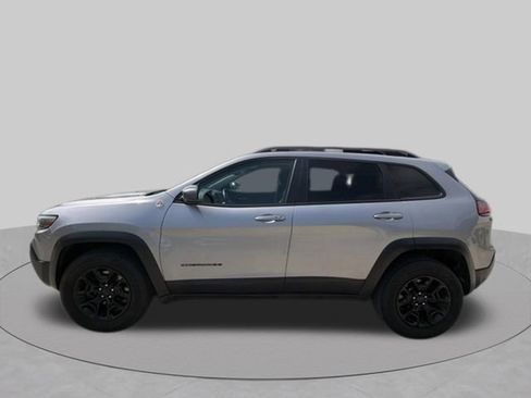Used 2019 Jeep Cherokee Trailhawk AWD/4WD image 7