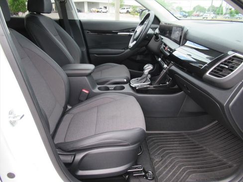 Used 2024 Kia Seltos S FWD image 10