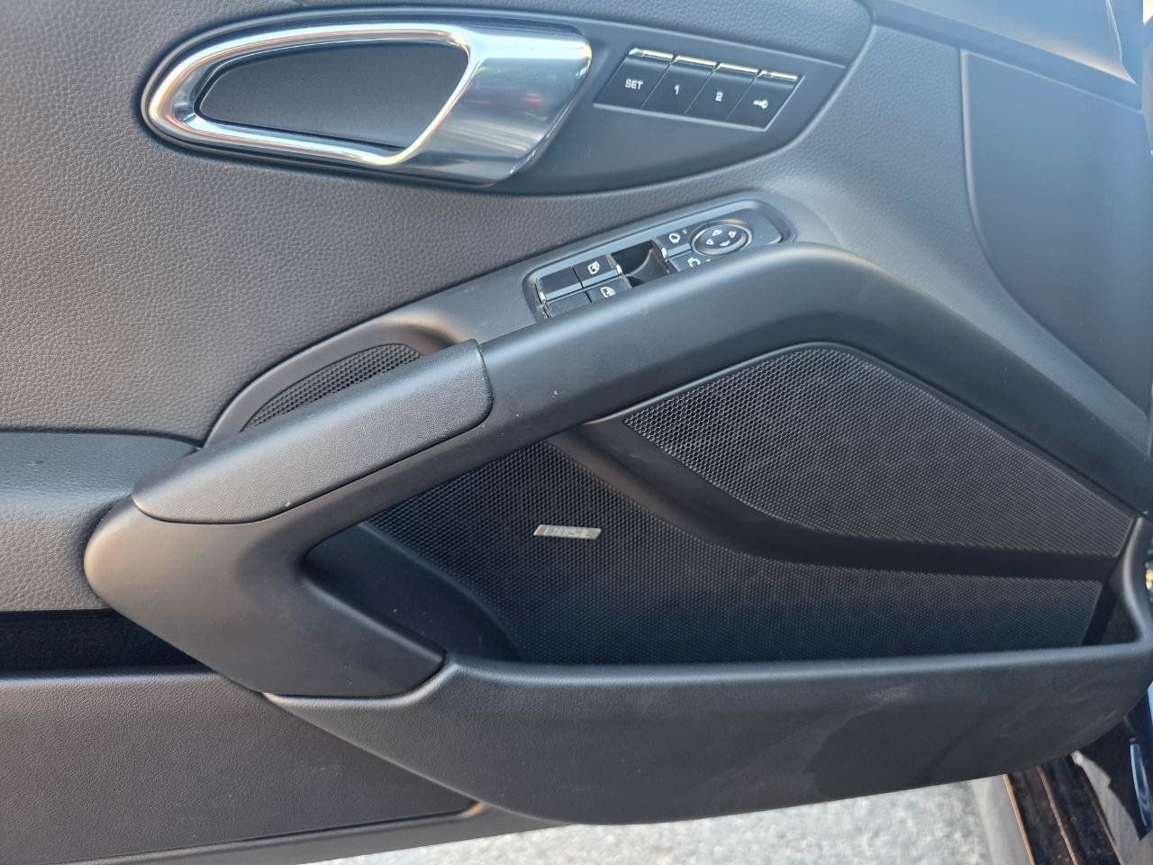 Used 2018 Porsche 718 Cayman RWD image 38