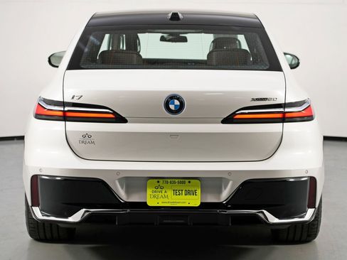 Used 2023 BMW i7 xDrive60 w/ Executive Package 2 image 62