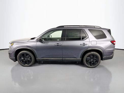 New 2025 Honda Pilot Black Edition image 8