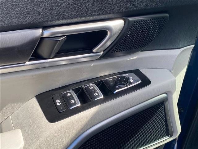 Used 2025 Kia Telluride S FWD image 9