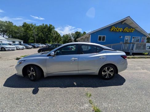 Used 2020 Nissan Sentra SV FWD image 2