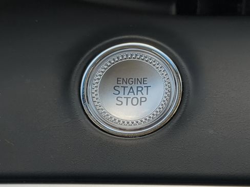 Used 2023 Genesis GV70 2.5T w/ Advanced Package image 28