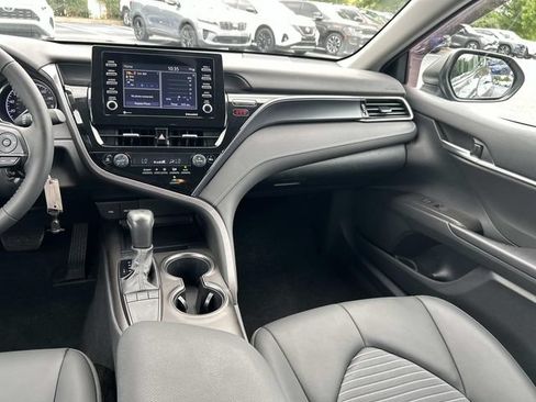 Used 2023 Toyota Camry SE FWD image 14