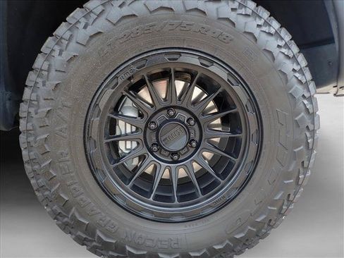 Used 2024 GMC Sierra 1500 AT4X AWD/4WD image 6