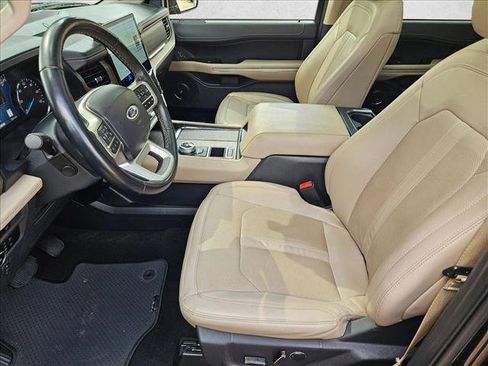 Used 2024 Ford Expedition Limited RWD image 17