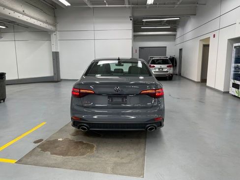 Used 2024 Volkswagen Jetta GLI Autobahn FWD image 3