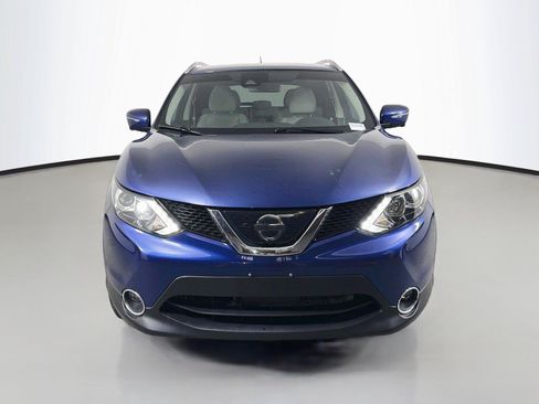 Used 2019 Nissan Rogue Sport SV w/ Technology Package FWD image 2
