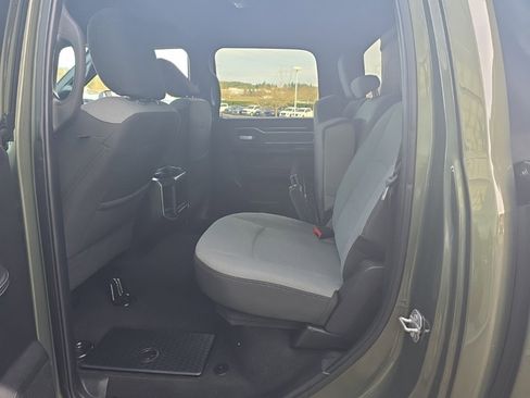 Used 2021 RAM 2500 Big Horn w/ Level 1 Equipment Group image 9