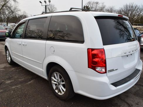 Used 2016 Dodge Grand Caravan SXT image 7