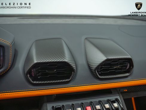 Used 2024 Lamborghini Huracan Tecnica image 26