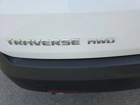 Used 2019 Chevrolet Traverse LT w/ LPO, Floor Liner Package AWD/4WD image 16