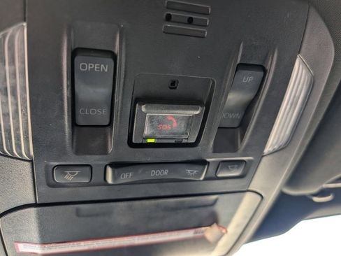 Used 2022 Toyota Highlander XSE image 12