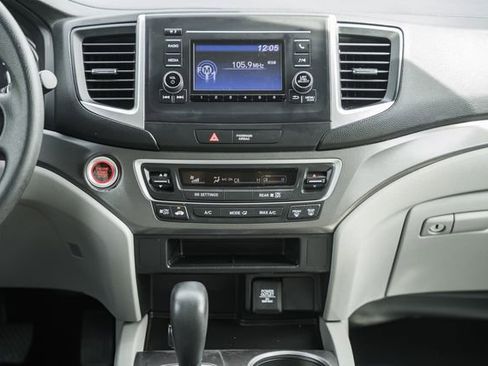 Used 2017 Honda Pilot LX image 21