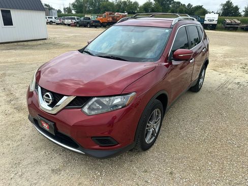 Used 2015 Nissan Rogue SV w/ SV Premium Package AWD/4WD image 2