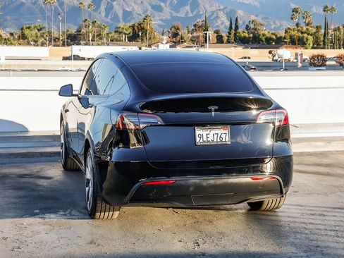 Used 2024 Tesla Model Y 2WD image 6