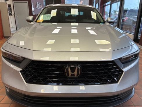 Used 2024 Honda Accord EX image 5