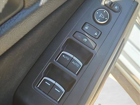 Used 2022 Honda Civic Sport image 12