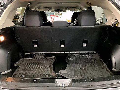 Certified 2023 Subaru Crosstrek 2.0i Premium image 32