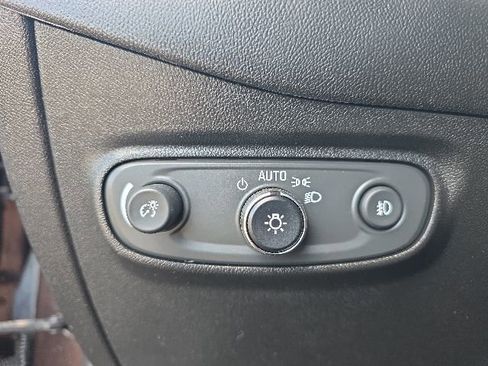 Used 2020 Chevrolet Equinox LT AWD/4WD image 15