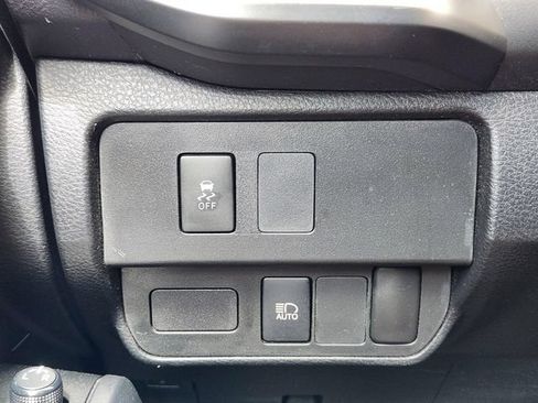 Used 2020 Toyota Tacoma SR AWD/4WD image 27