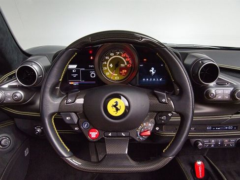 Used 2021 Ferrari F8 Tributo RWD image 24