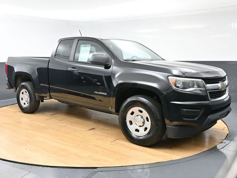 Used 2016 Chevrolet Colorado W/T w/ WT Convenience Package RWD image 2