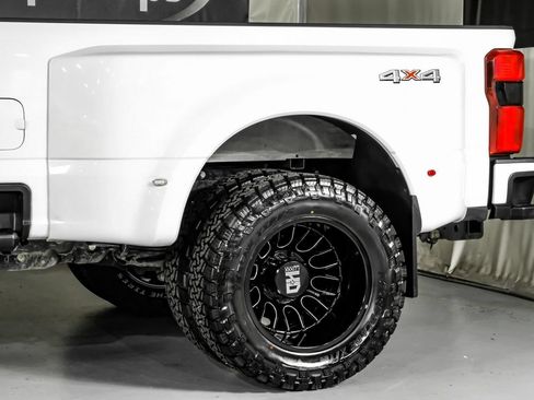 Used 2026 Ford F350 Lariat AWD/4WD image 14