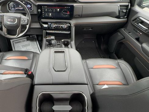 Certified 2022 GMC Sierra 1500 AT4 w/ AT4 Preferred Package AWD/4WD image 13