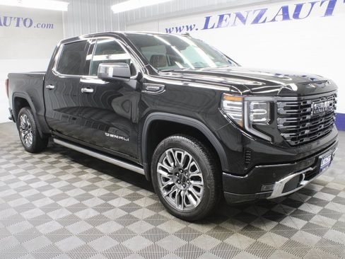 Used 2025 GMC Sierra 1500 Denali Ultimate image 3
