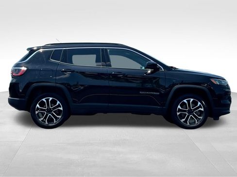 Used 2023 Jeep Compass Limited AWD/4WD image 8