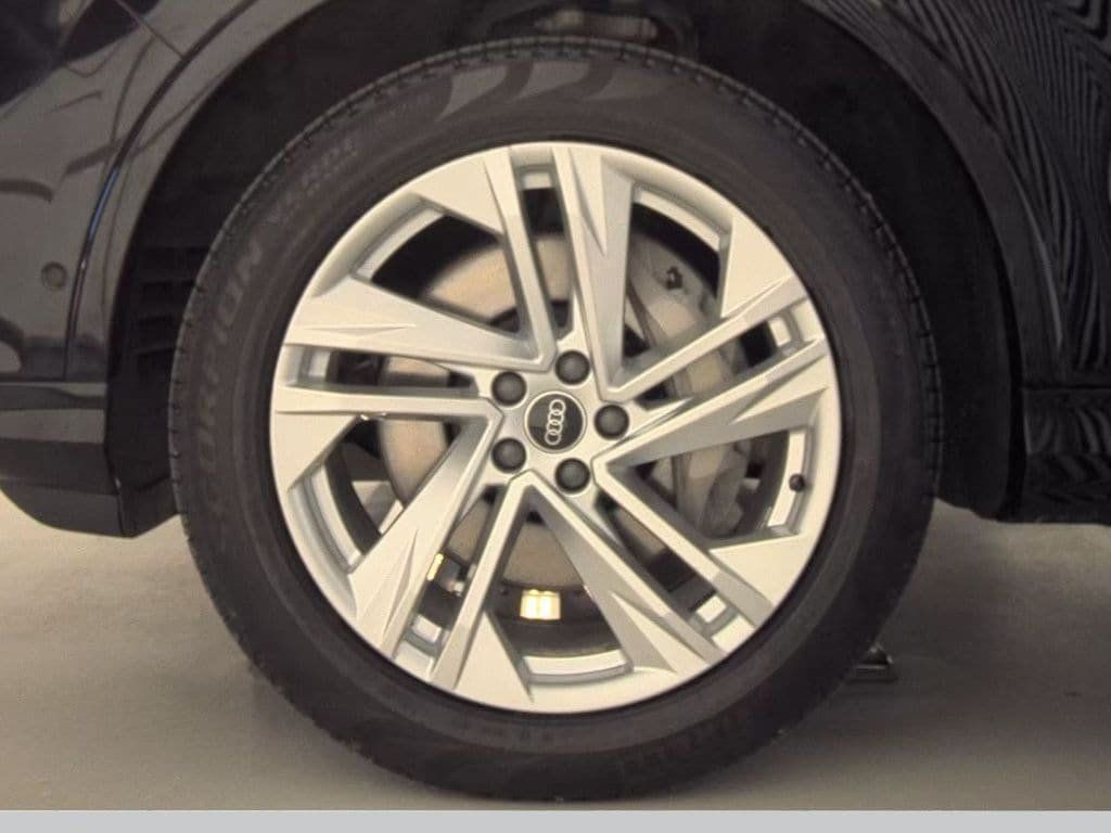 Used 2021 Audi Q7 3.0T Premium AWD/4WD image 21
