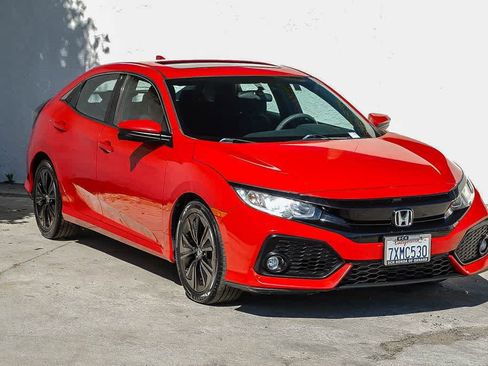Used 2017 Honda Civic EX image 3